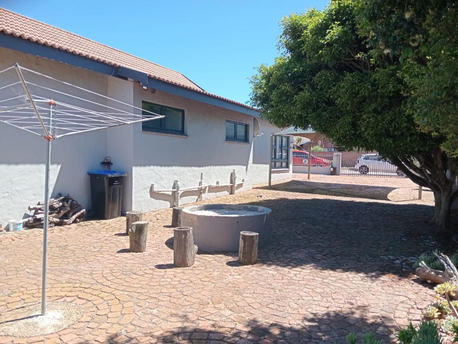 To Let 4 Bedroom Property for Rent in C Place Eastern Cape